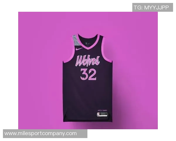 森林狼新赛季城市版球衣发布粉色主题地板涂装引发关注