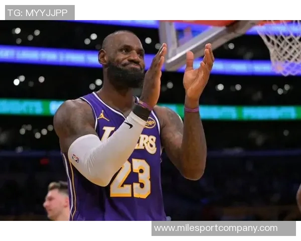 湖人失误频繁如被抄截马刺利用转换进攻给予惩罚