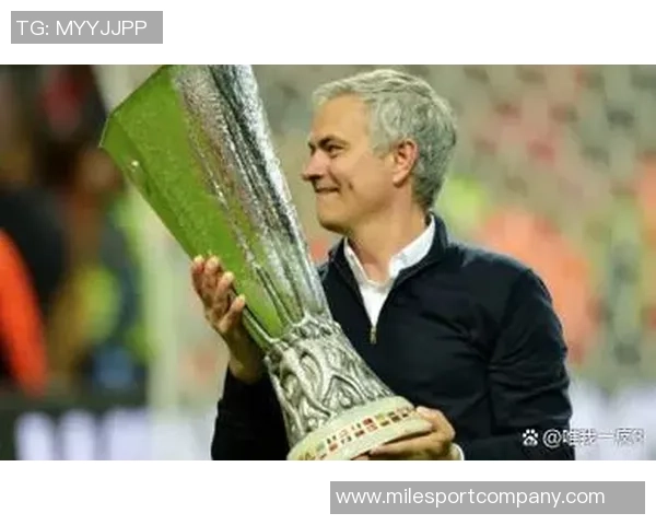 曼联辉煌背影下的挣扎岁月：弗格森退休后的教练困境与挑战