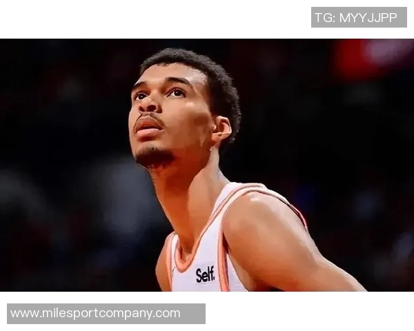 文班达成生涯300记三分球创NBA历史纪录成为2米13以上球员最快者