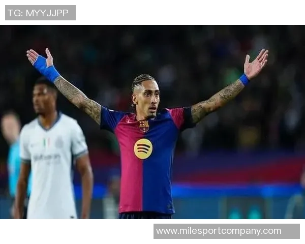 拉菲尼亚与佩德里今日参与部分合练以评估身体状态恢复情况